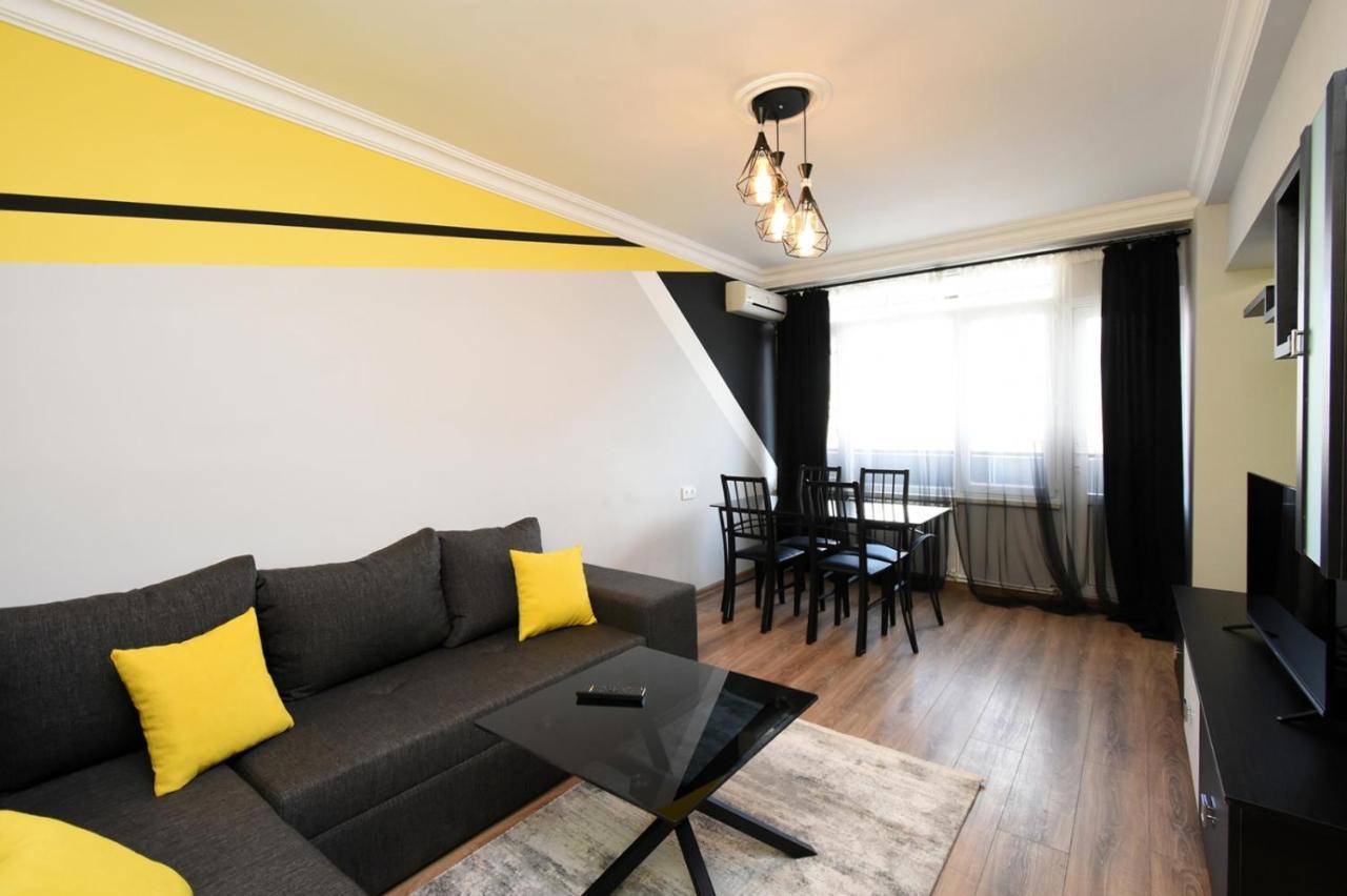 Positive Apartment In Center Of Yerevan City Dış mekan fotoğraf