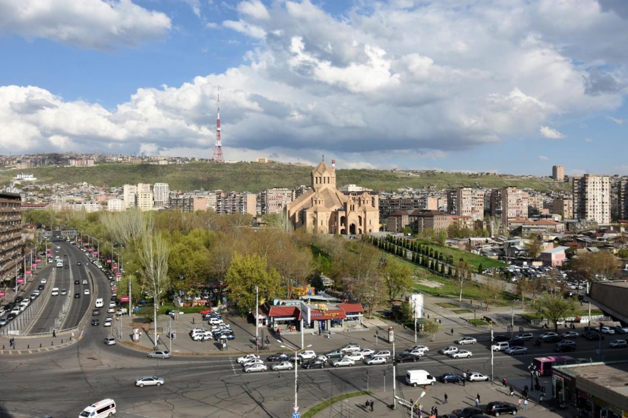 Positive Apartment In Center Of Yerevan City Dış mekan fotoğraf
